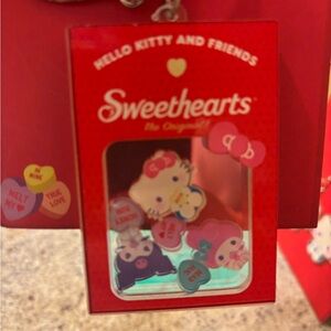 Hello Kitty Sweethearts Keychain Set